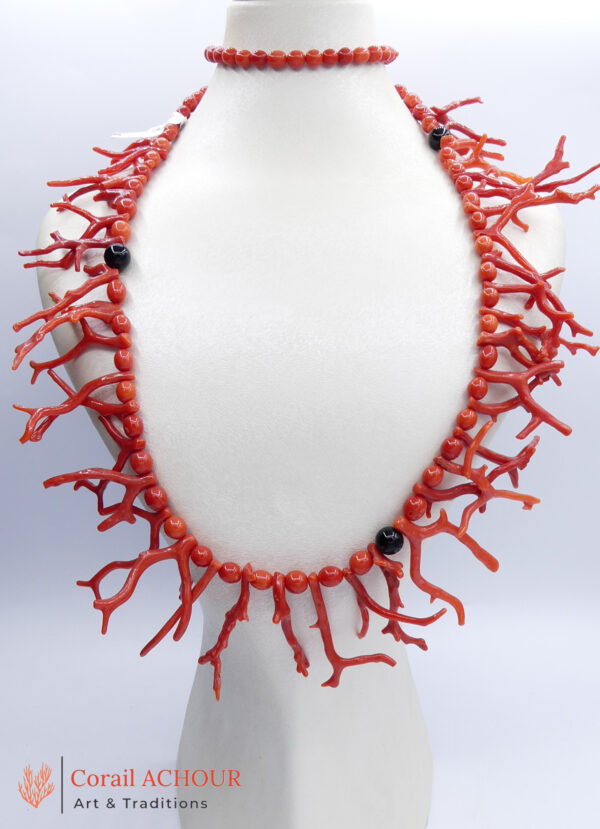 Collier en Corail rouge frange et bille – Image 4